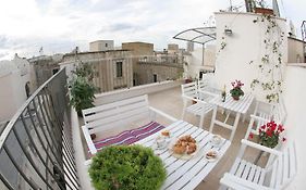 Saint Nicholas Plaza